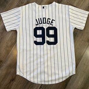 NY Yankees Judge kids jersey Med 8/10